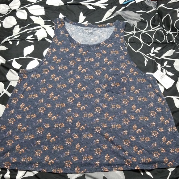 American Eagle Outfitters Tops - 🌼4 for $20🌼 American Eagle Tank top